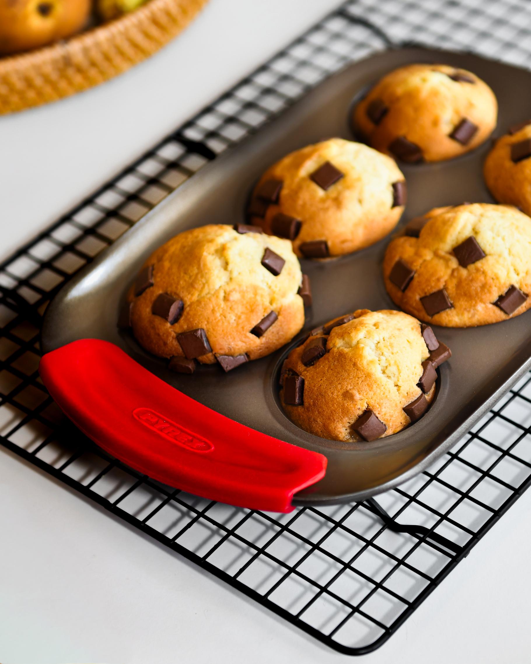 asimetriA - Gemakkelijk vast te pakken metalen muffinblik