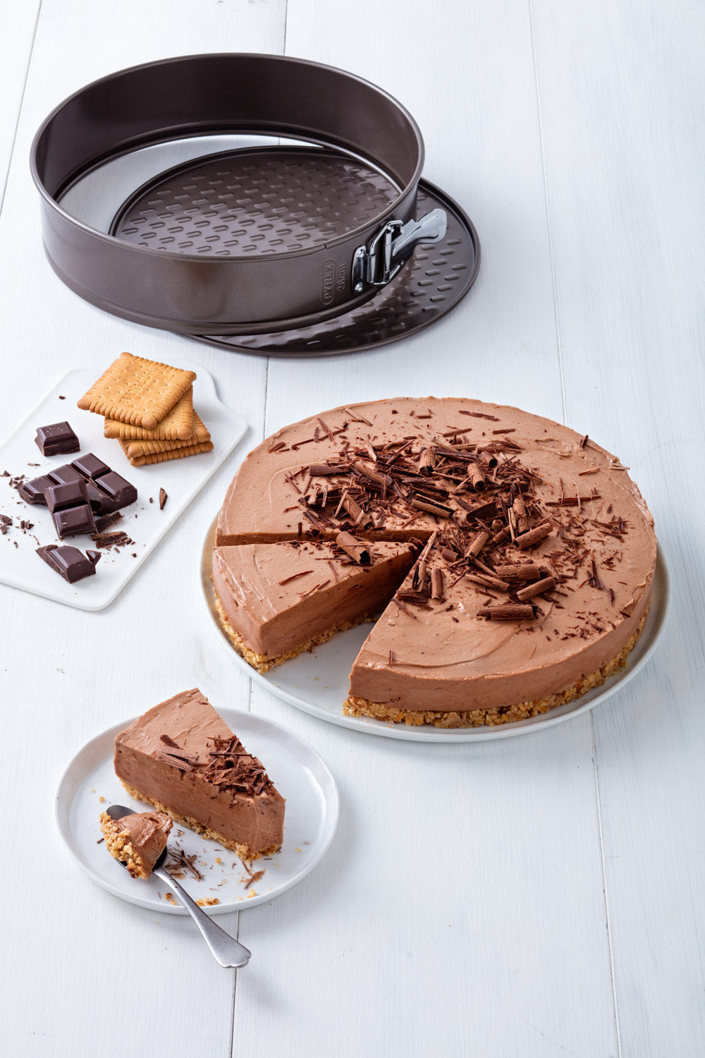 asimetriA - Round metal hinge mold