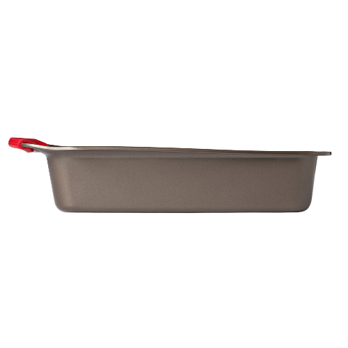 asimetriA - Cakeform aus Metall mit griffigem Griff