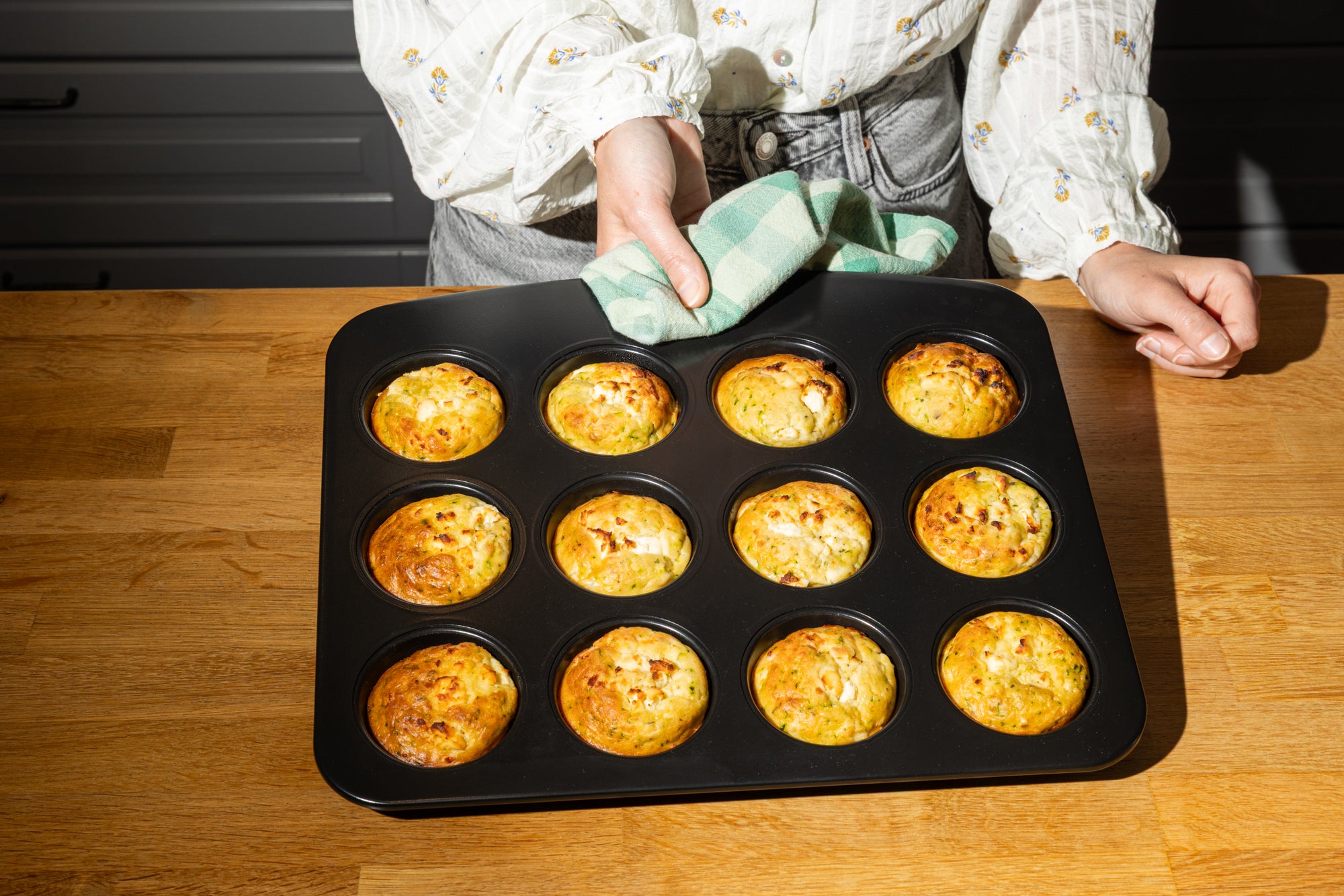 Molde metálico para magdalenas de fácil agarre - GLIDE