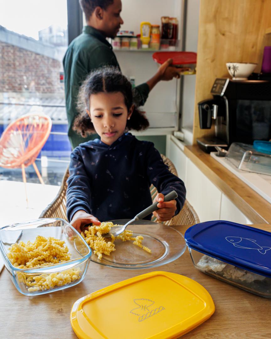 Cook & Store - Rectangular glass dish with blue lid - fish