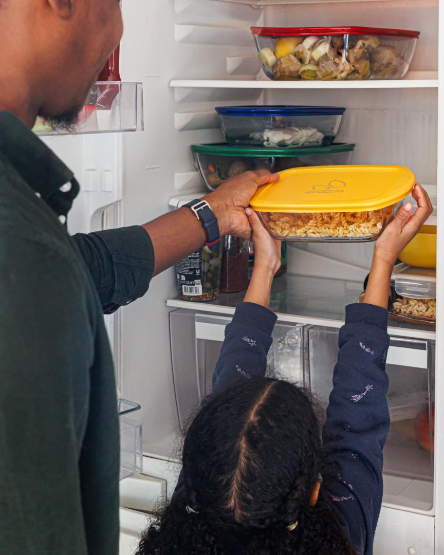 Cook & Store - Rectangular glass dish with blue lid - fish