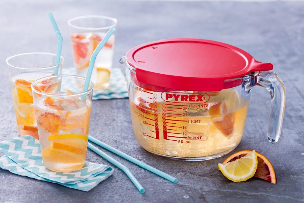  Pyrex Prepware 2-Cup Glass Measuring Cup with Lid: Measuring  Cups With Lids: Home & Kitchen